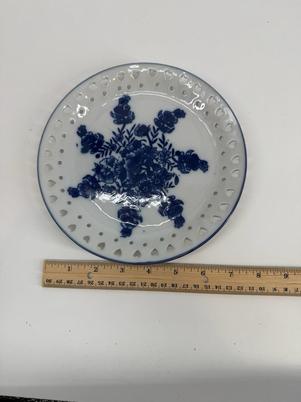 Basic 8” Plate Porcelana by Home Essentials Blue White Floral Decorative